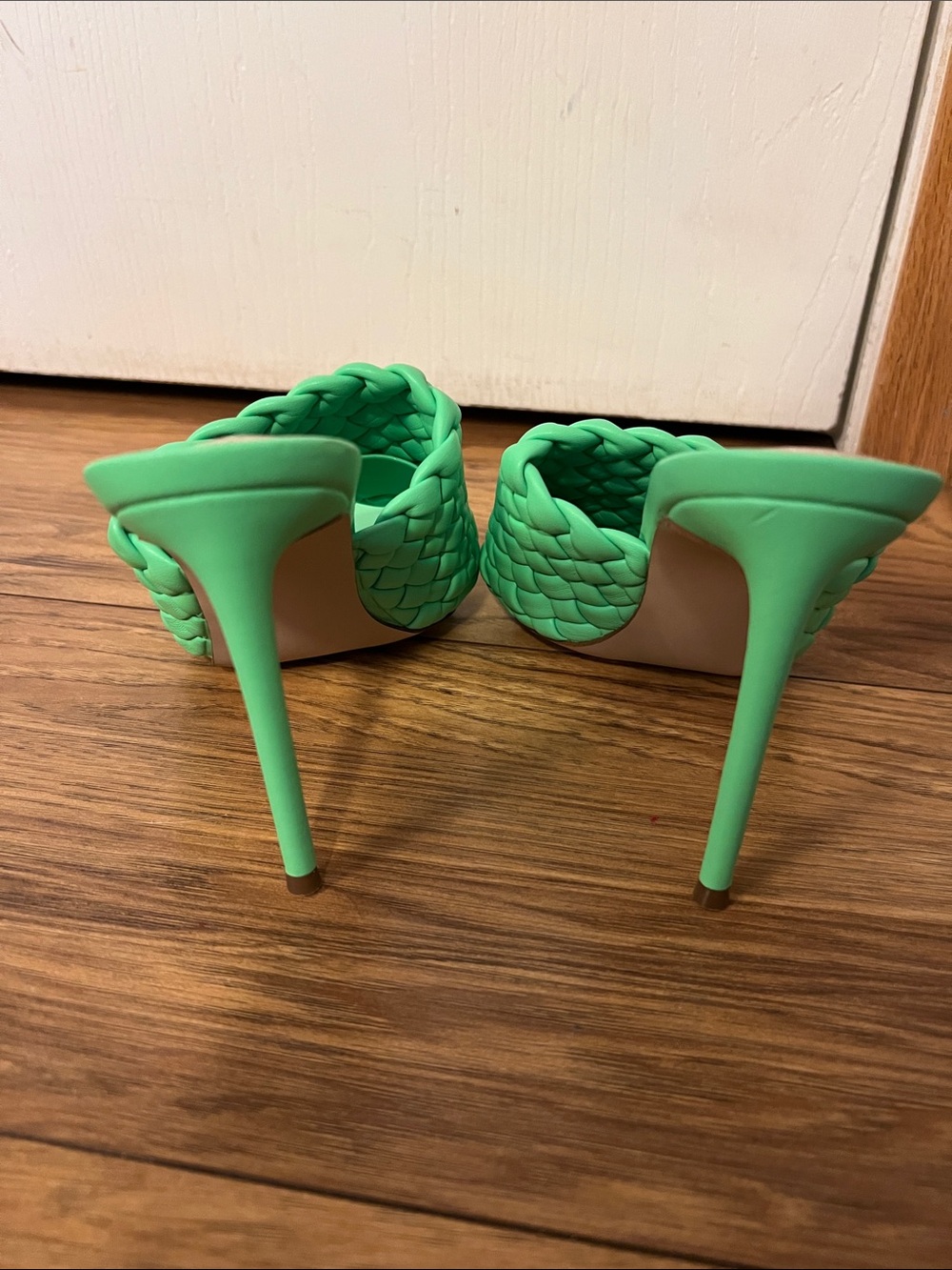 Steve Madden Mint Green Woven Pointed Mule Heels - Picture 2 of 5